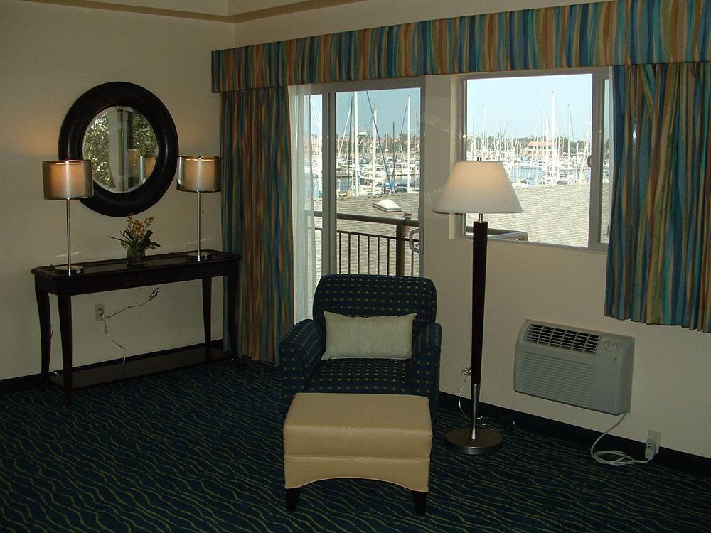 Hampton Inn Channel Islands Harbor Окснард Екстериор снимка