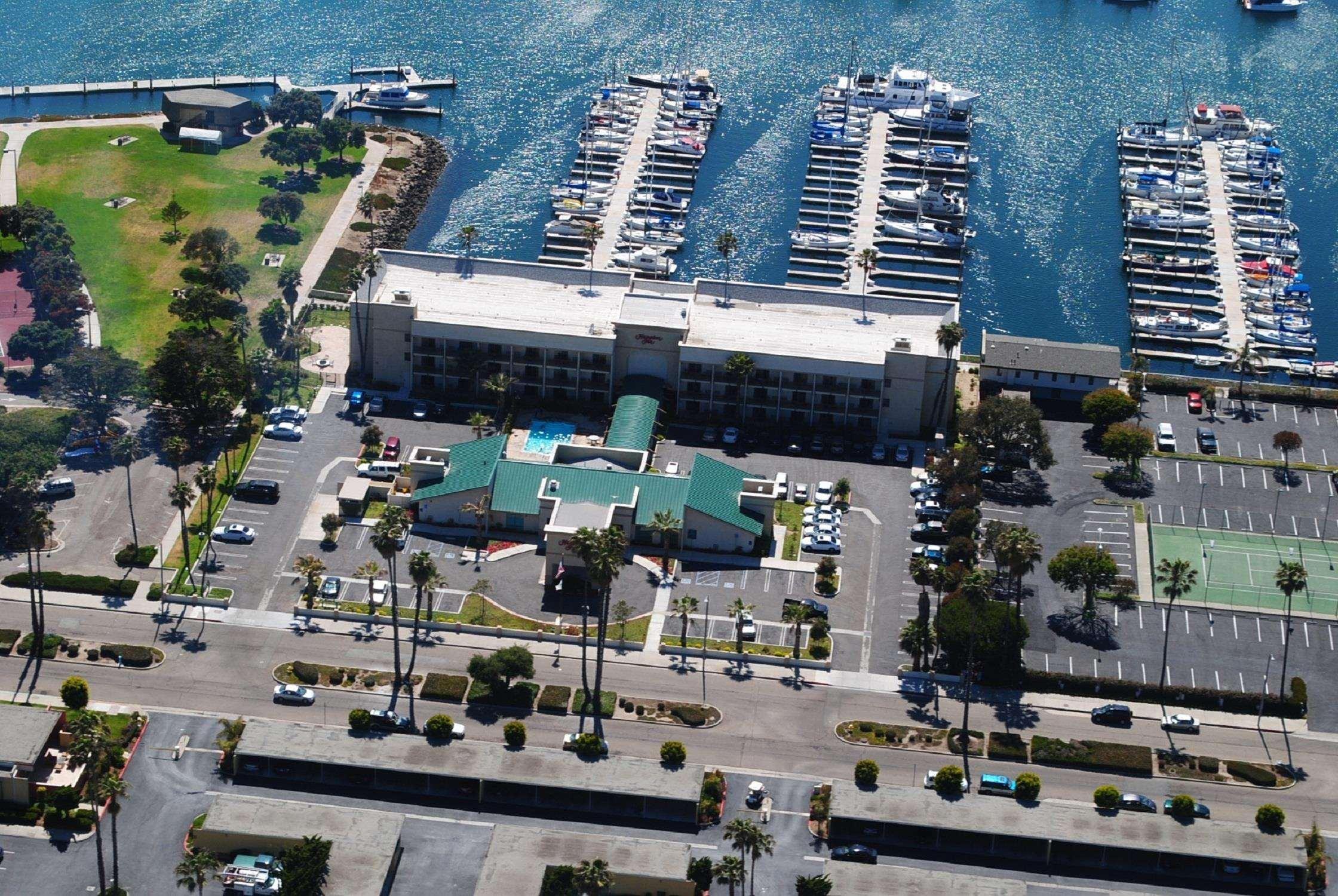 Hampton Inn Channel Islands Harbor Окснард Екстериор снимка