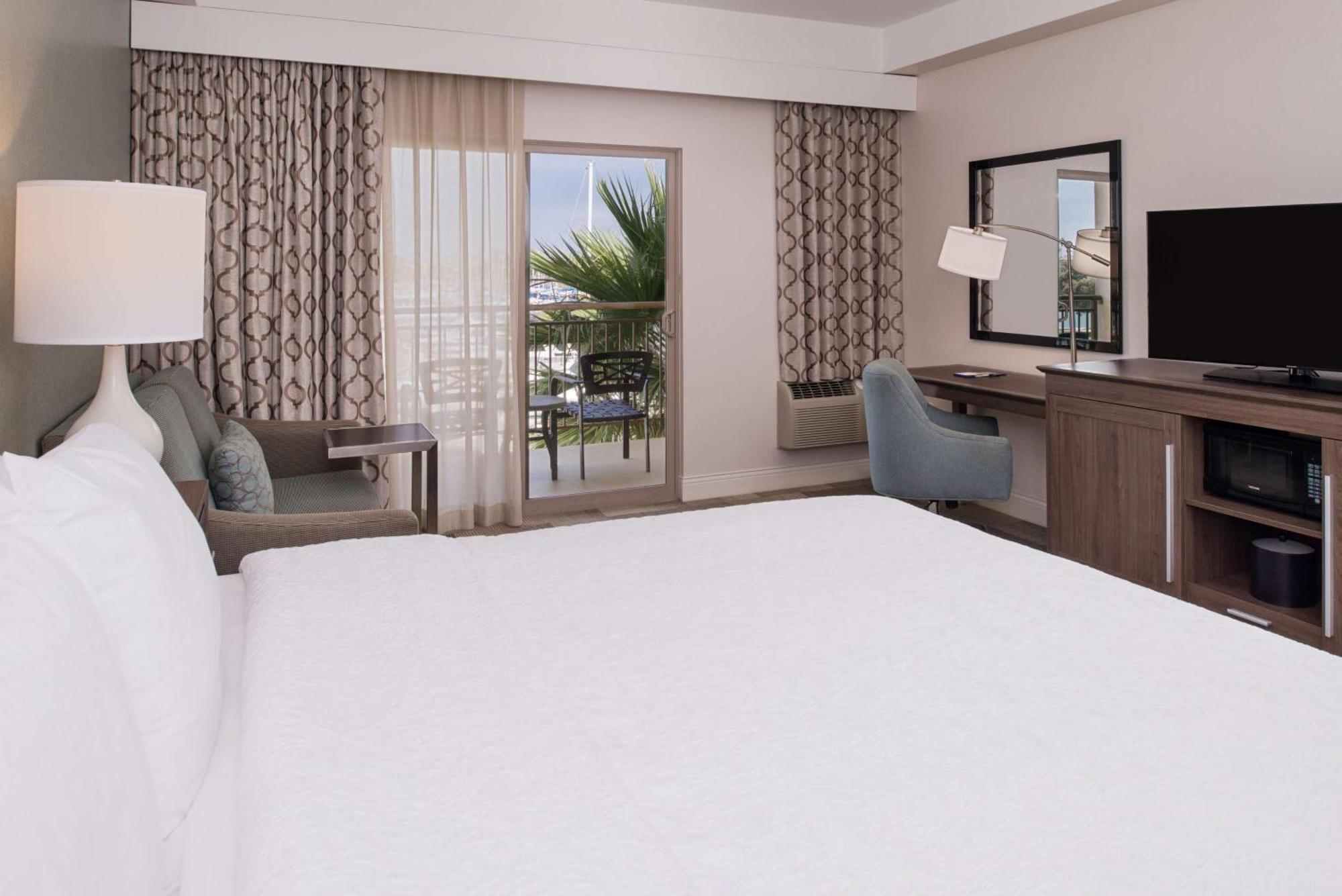Hampton Inn Channel Islands Harbor Окснард Екстериор снимка