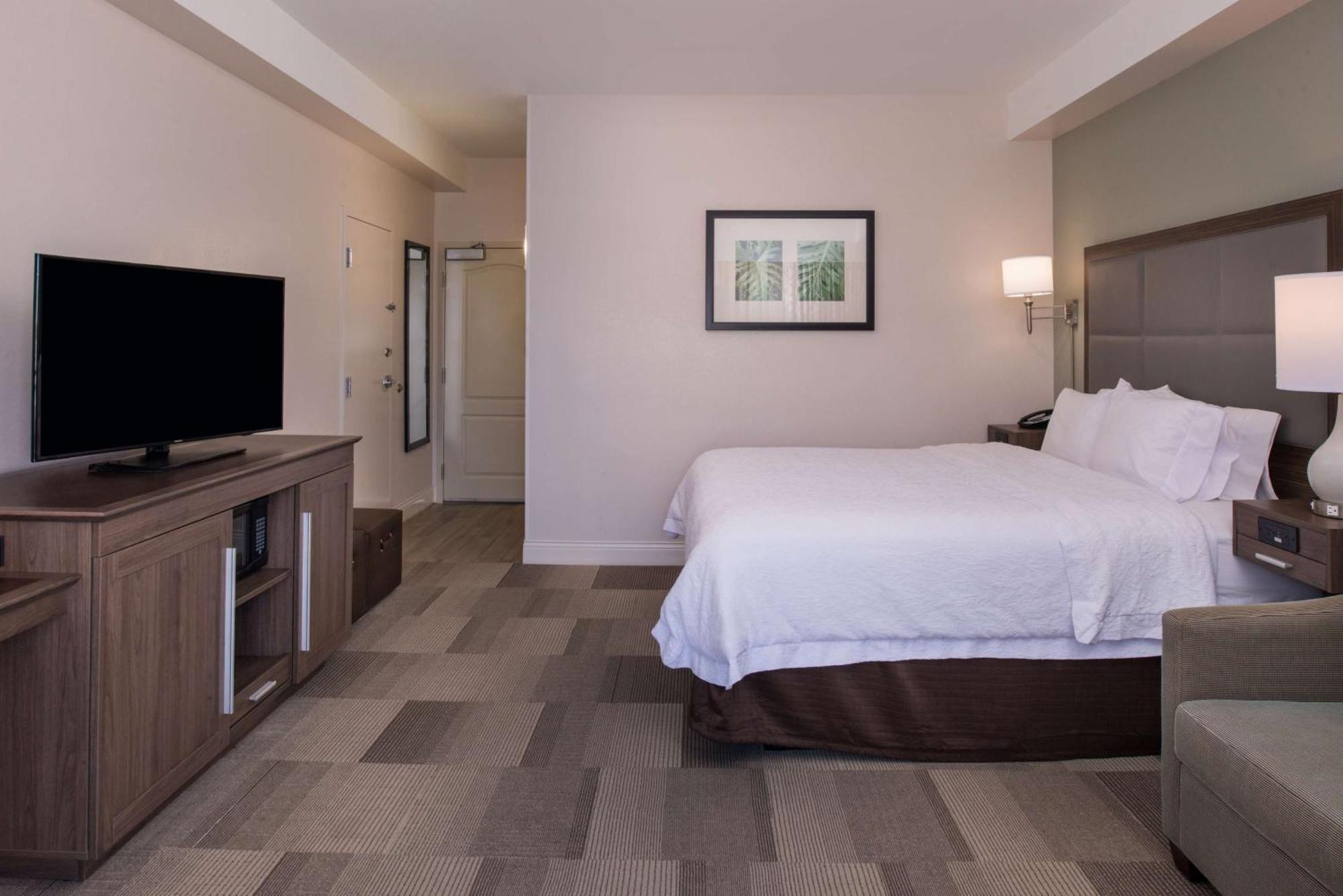 Hampton Inn Channel Islands Harbor Окснард Екстериор снимка