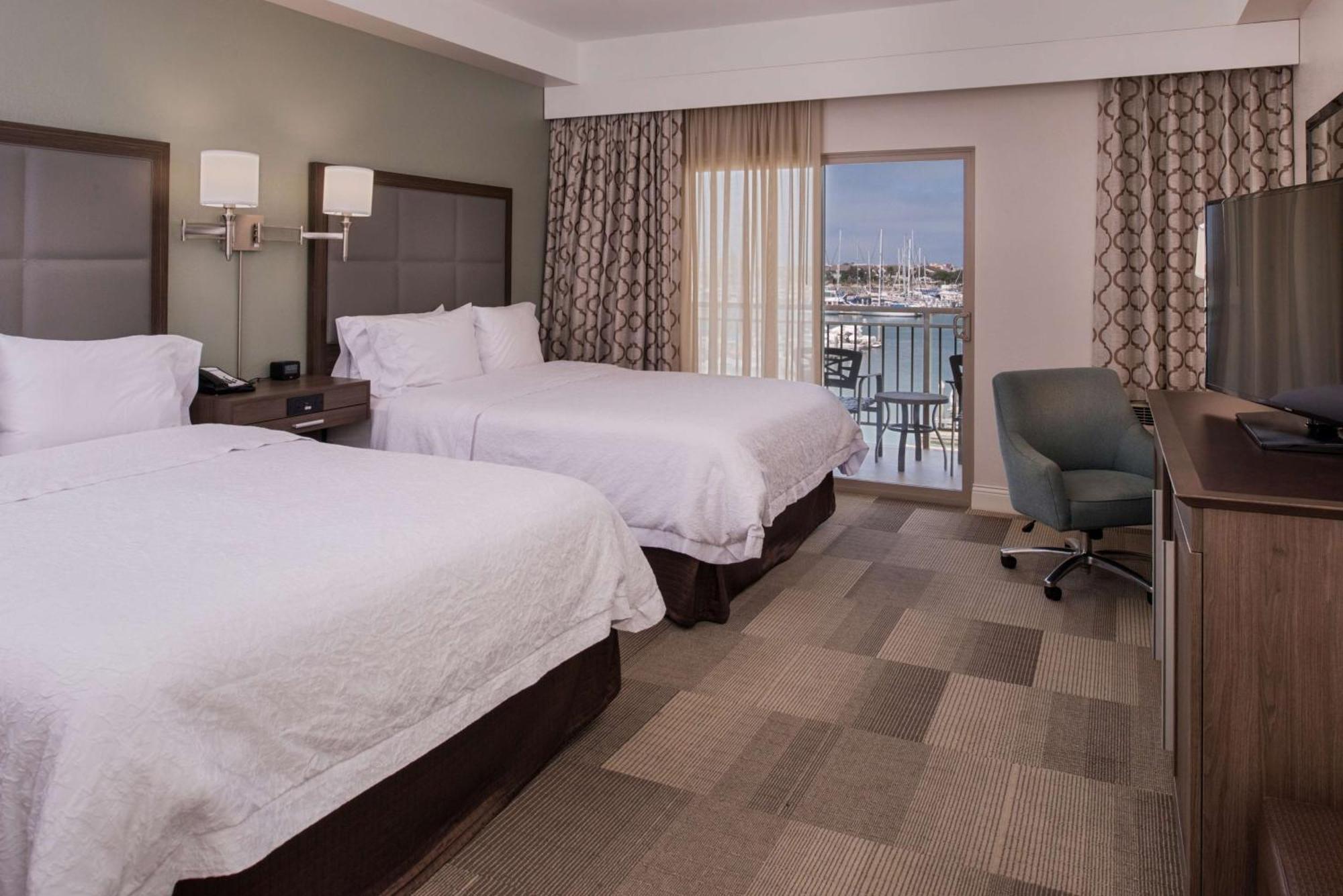 Hampton Inn Channel Islands Harbor Окснард Екстериор снимка