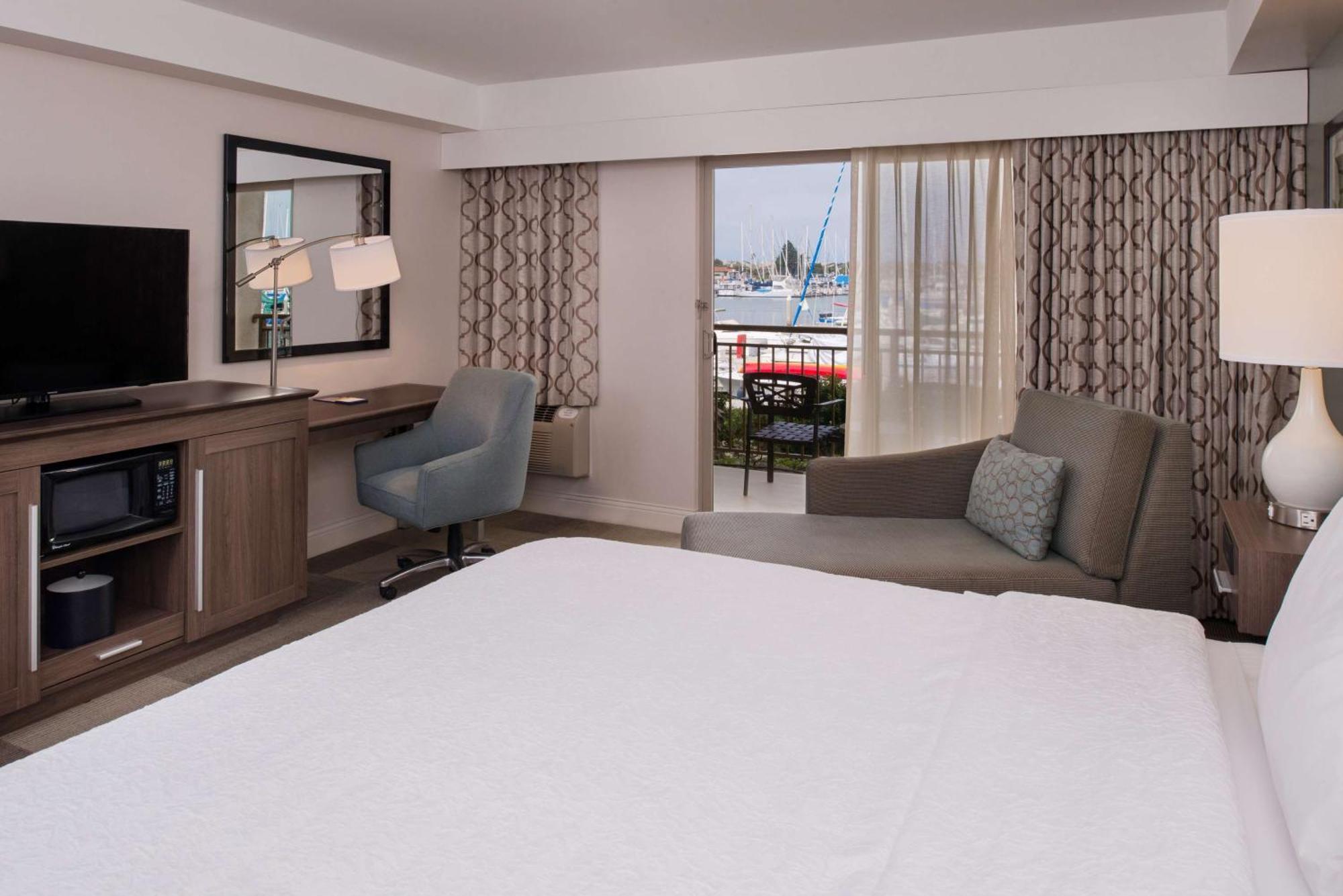Hampton Inn Channel Islands Harbor Окснард Екстериор снимка