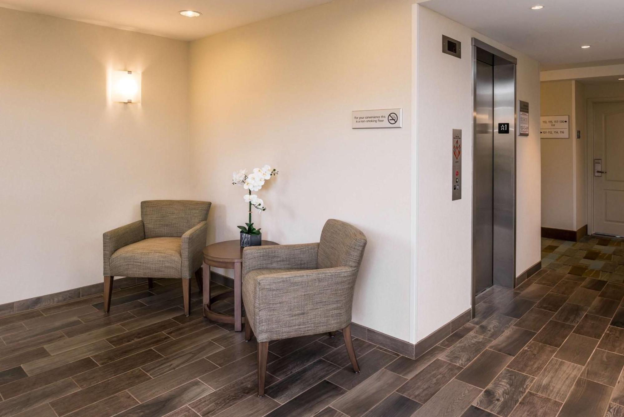 Hampton Inn Channel Islands Harbor Окснард Екстериор снимка
