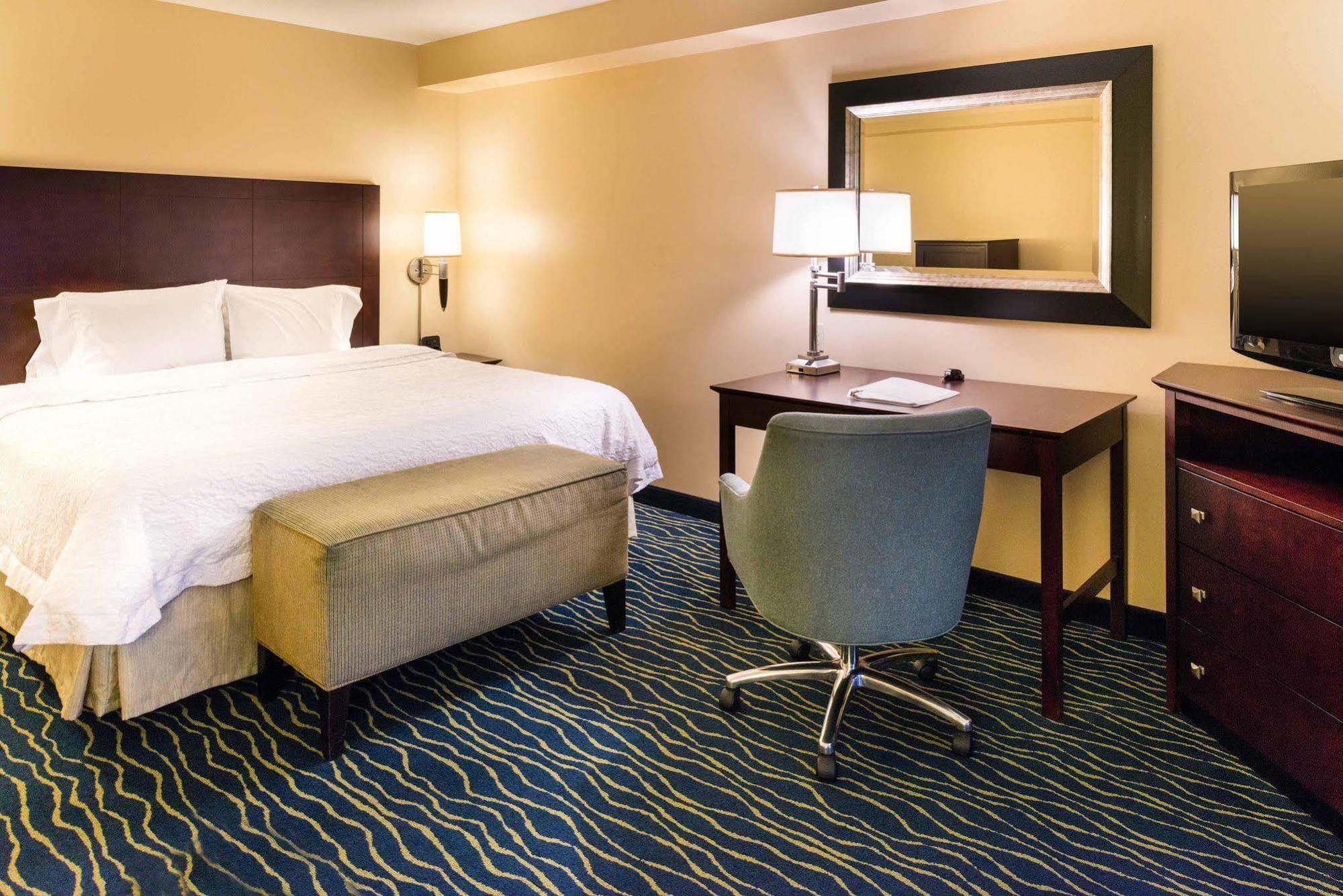 Hampton Inn Channel Islands Harbor Окснард Екстериор снимка